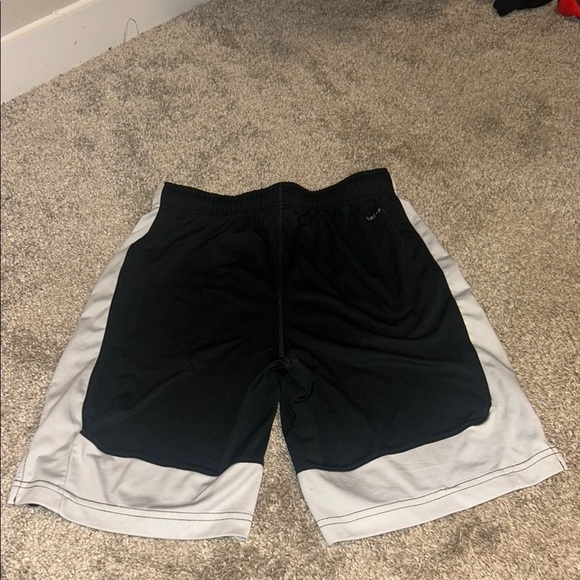 Nike Two-Tone Performance Shorts - Picture 5 of 7